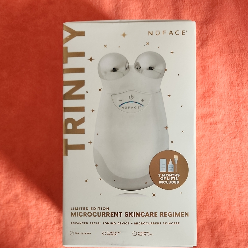NuFace Trinity Microcurrent Skincare Regimen - Silver and White Limited Edition